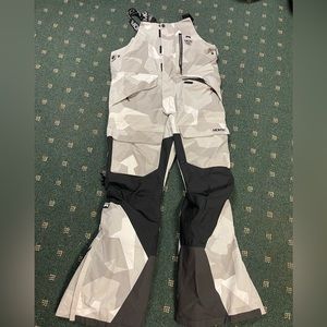 Montec Large Snowboard Bib